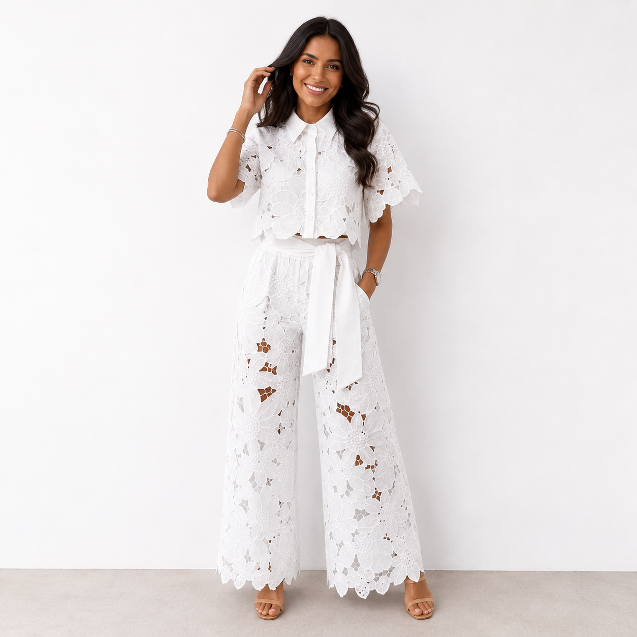 Isabela — Spitzengestickte Bluse & Hosen-Set