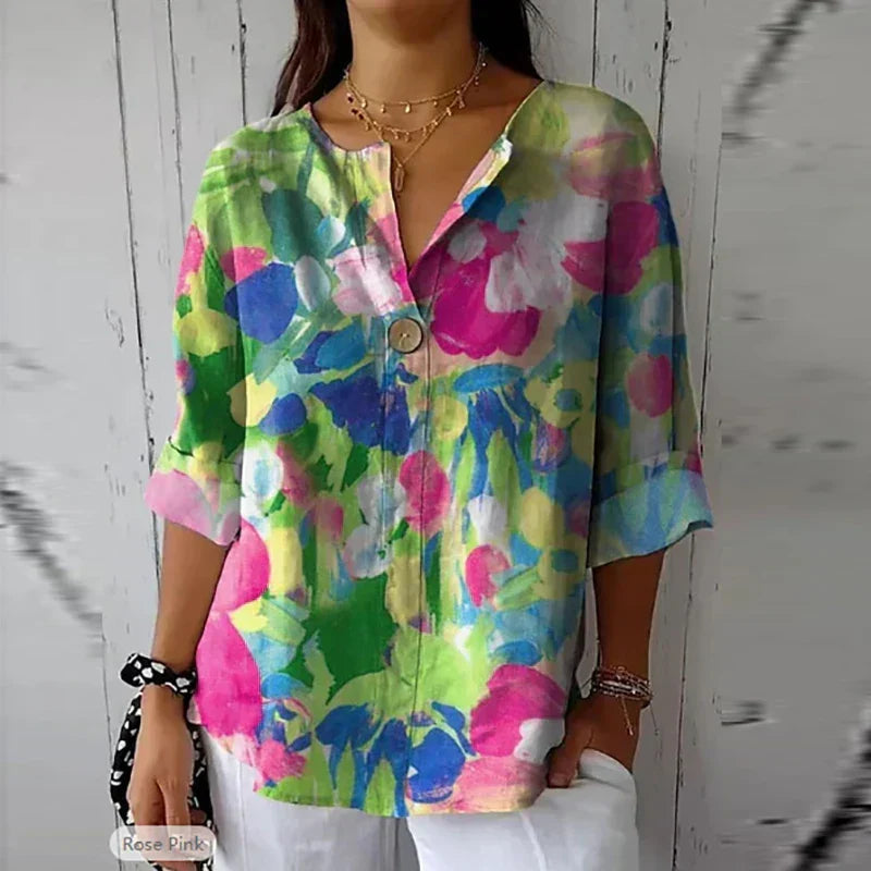 Blumenbluse aus leichtem Stoff