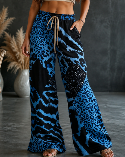 Johanna — Weite Hose mit Leo-Print und Patchwork-Design