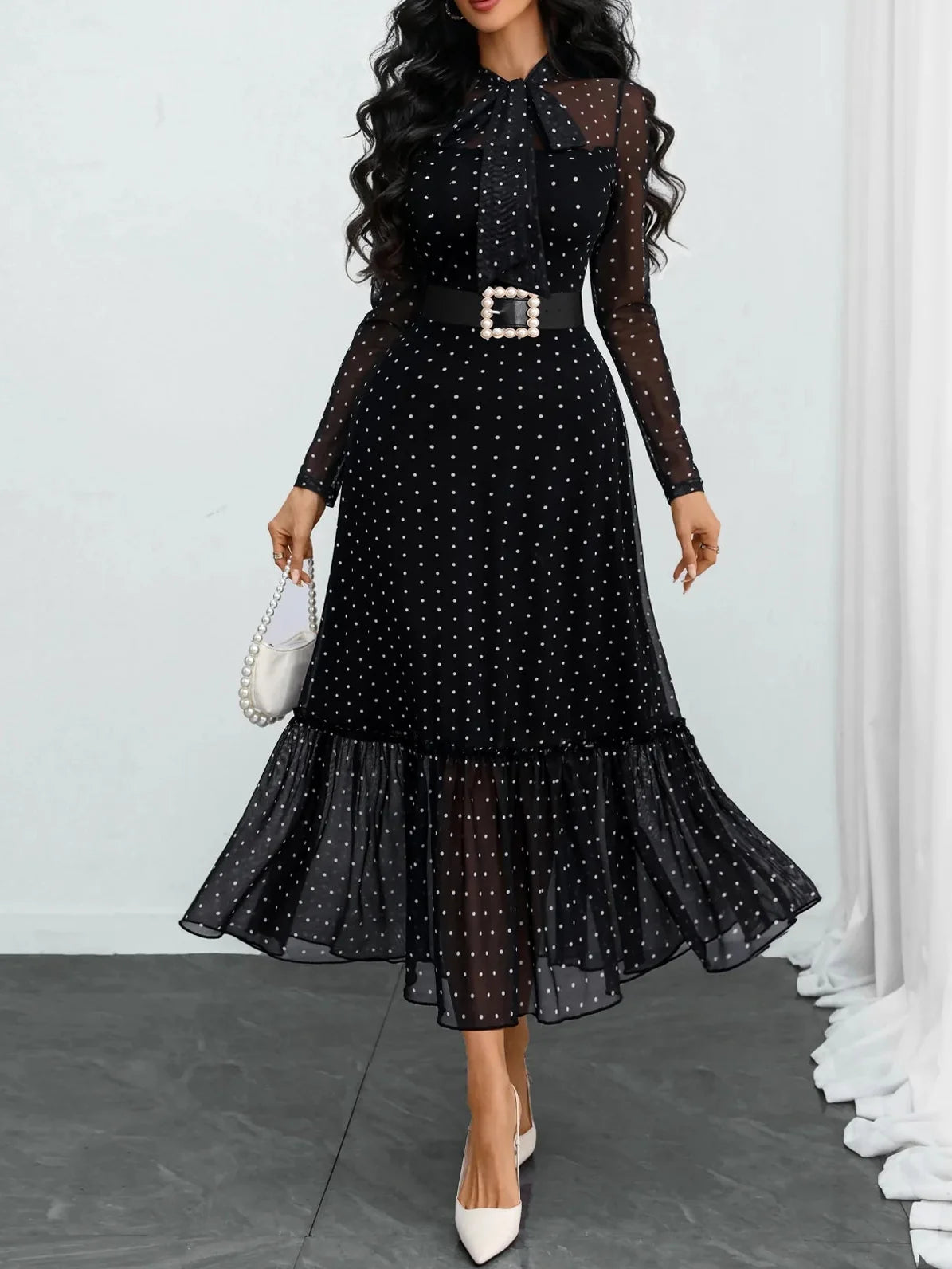 Verlanne — Midi-Kleid mit Polka-Dots und Bindekragen