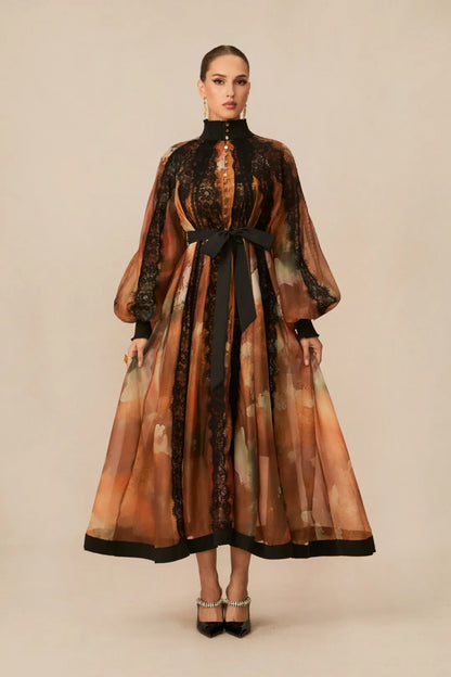 Alluring - Midi-Kleid mit orangenem Spitzenpaneel