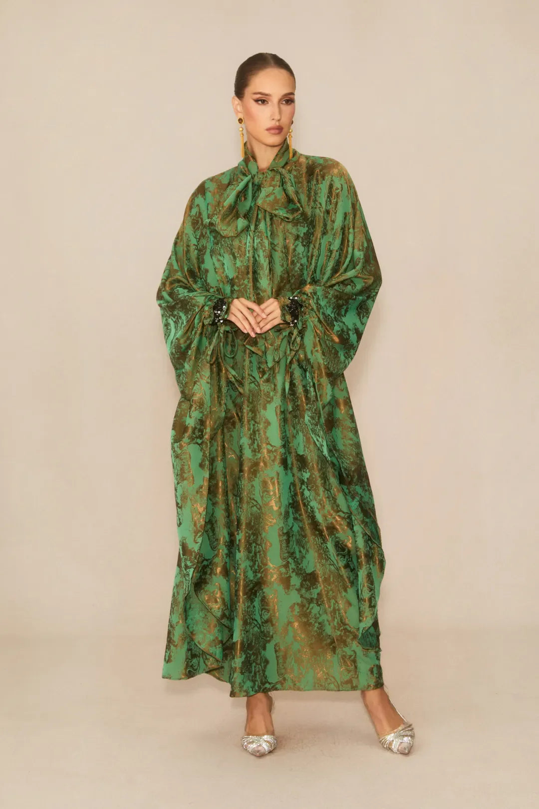 Veldra - Maxikleid in Waldgrün mit Blumenmuster