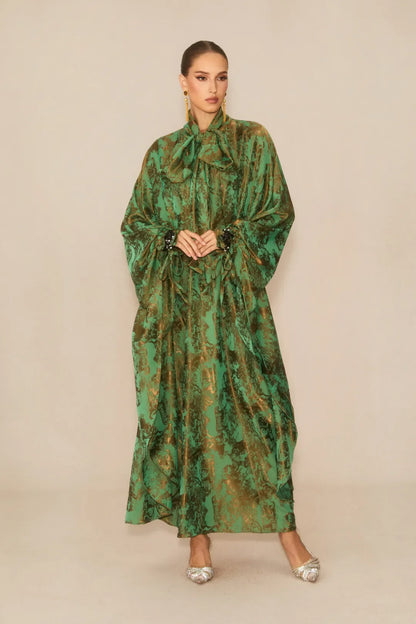 Veldra - Maxikleid in Waldgrün mit Blumenmuster