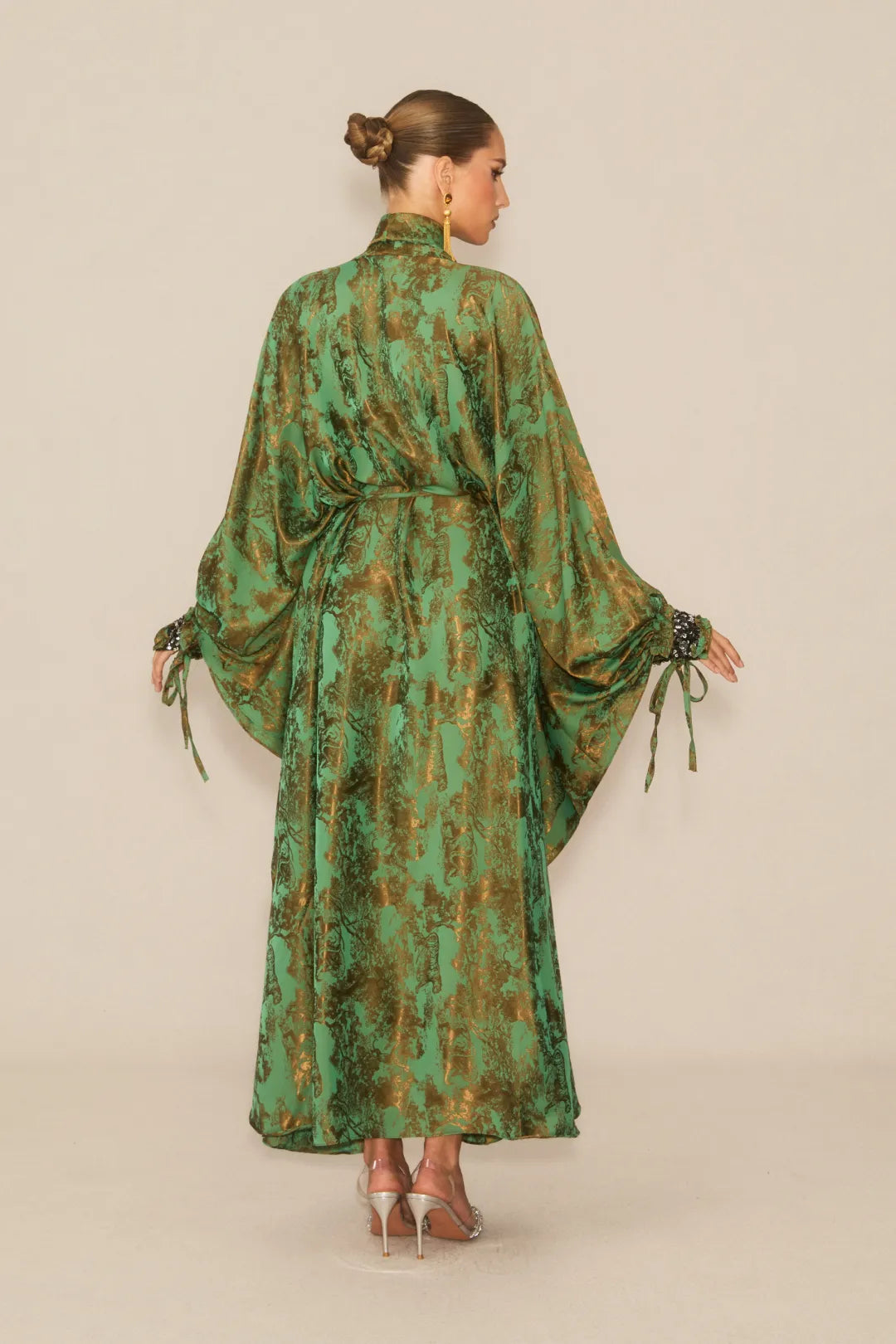 Veldra - Maxikleid in Waldgrün mit Blumenmuster