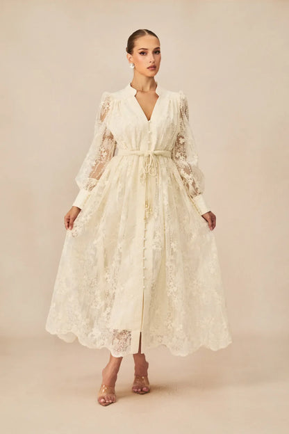 Madeline - Midi-Kleid mit V-Ausschnitt und Spitzenstickerei