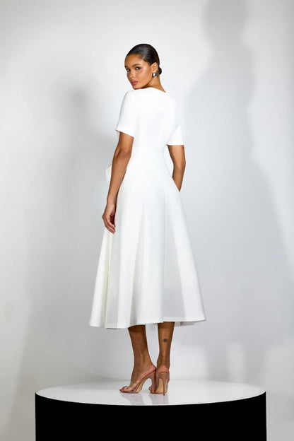 Velorie — Floral Appliqué Midi-Kleid