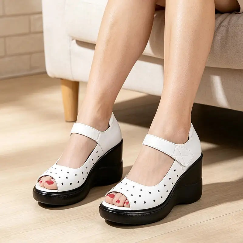 Vaudelle — Cutout-Wedge-Plateausandalen