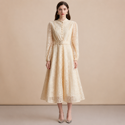 Ivoire —  Midikleid mit Spitze und Stehkragen