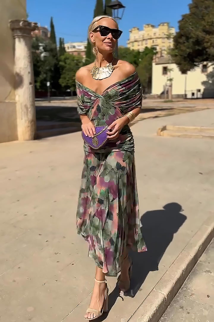 Elin — V-Ausschnitt Maxikleid mit tailliertem Schnitt