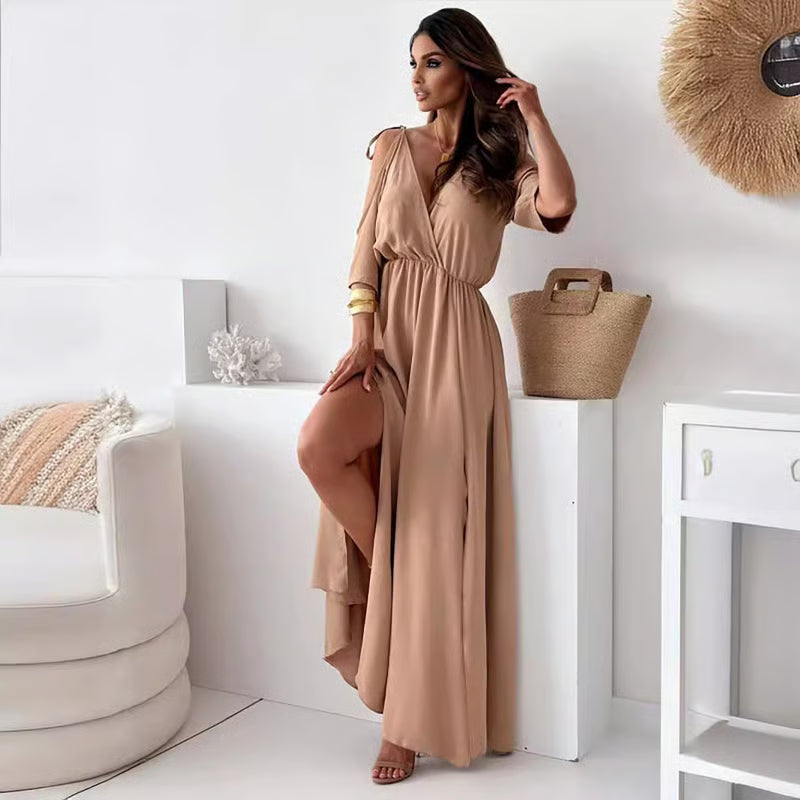 Velvara — Silhouette Hochtailliertes Maxikleid
