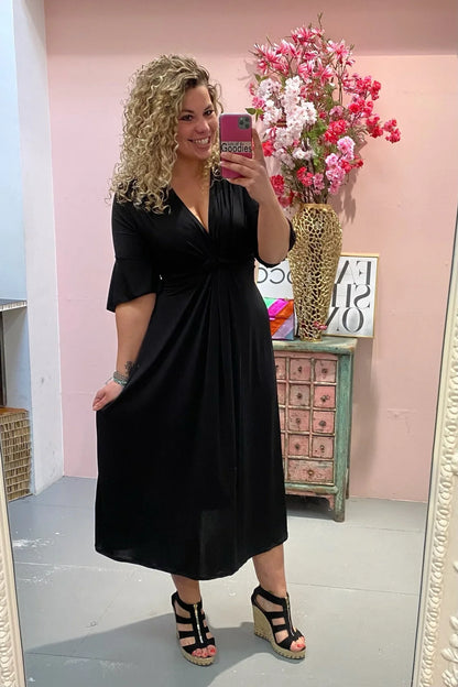 Solane — Kurzes, geknotetes Wickelkleid