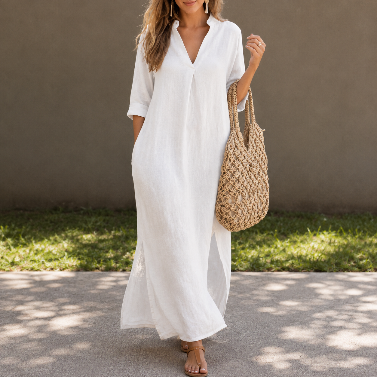 Isabeau — Midi-Kleid mit V-Ausschnitt und Schlitz