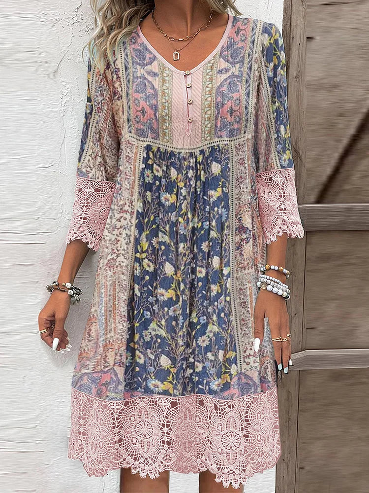 Kim — Spitzen-Patchwork-Kleid mit V-Ausschnitt, Casual-Stil