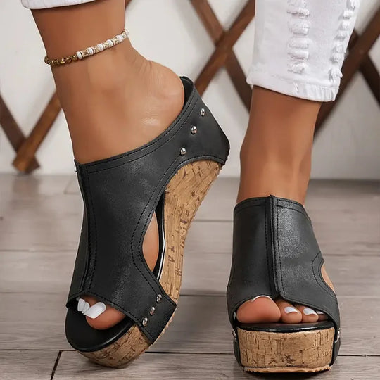 Velara — Damen Wedge Sandale mit Fußgewölbeunterstützung