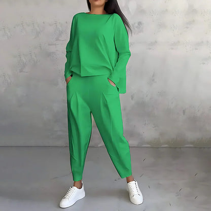 Cotonné — Asymmetrisches Sweatshirt- und Hosen-Set aus Baumwolle