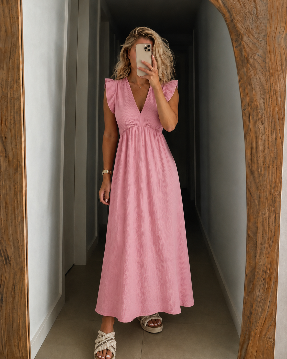 Abigail — Maxikleid mit Rüschenschulter