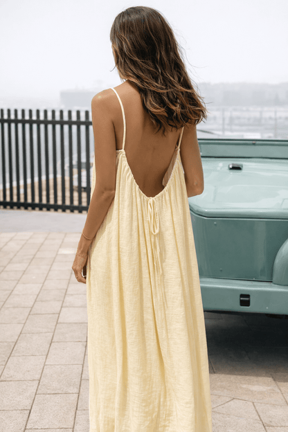 Lumèra — Verstellbares Maxikleid ohne Rücken