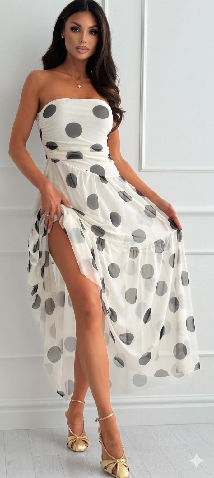 Puntillé — Trägerloses Maxikleid mit Polka Dots