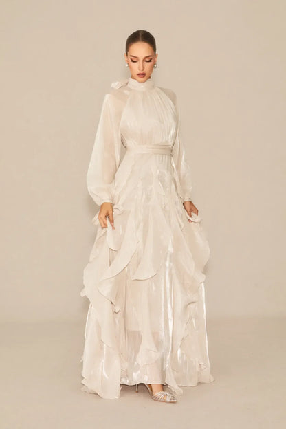 Estella- Maxikleid mit Puffärmeln und Rüschensaum in Weiß