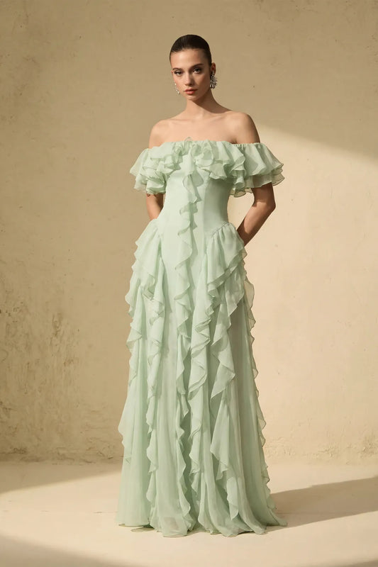 Verdène — Grünes Off-Shoulder Rüsch Maxi-Kleid