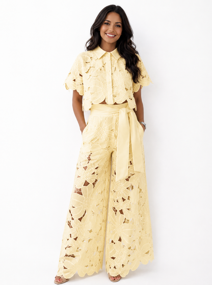 Isabela — Spitzengestickte Bluse & Hosen-Set