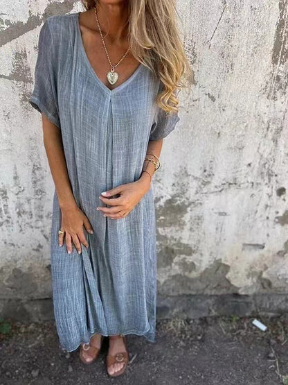 V-Ausschnitt - Bequemes Midi-Kleid