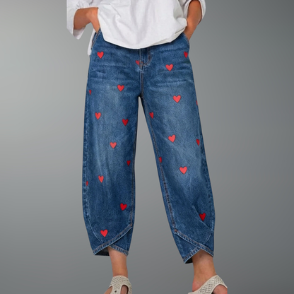 Delvène – Knöchelhohe Jeans mit Herzprint