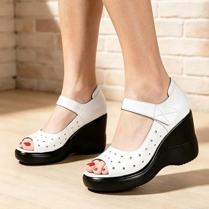 Vaudelle — Cutout-Wedge-Plateausandalen