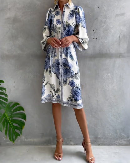 Fleurette — Gedrucktes Kleid mit Lanternärmeln und gespaltenem Kragen