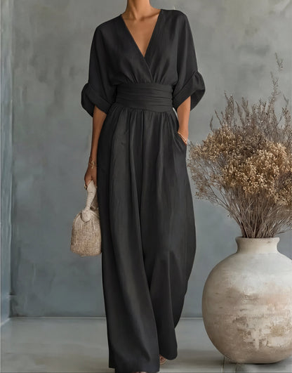 Daniela — V-Ausschnitt Jumpsuit mit weitem Bein