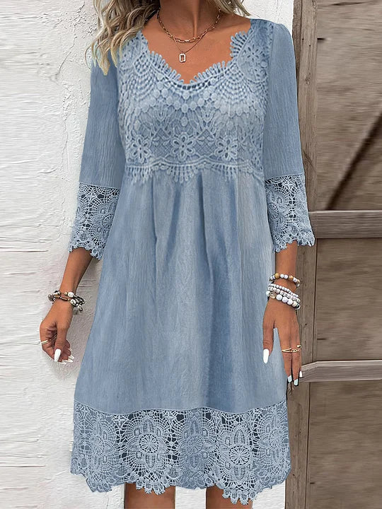 Kim — Spitzen-Patchwork-Kleid mit V-Ausschnitt, Casual-Stil