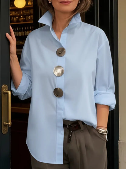Célène — Bluse mit Stehkragen und Metallknöpfen