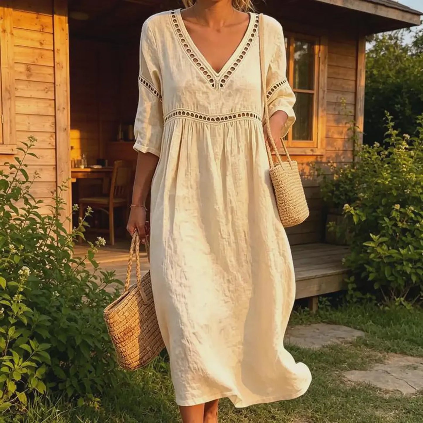 Daisy — Entspanntes Kleid mit Cutout in einfarbig