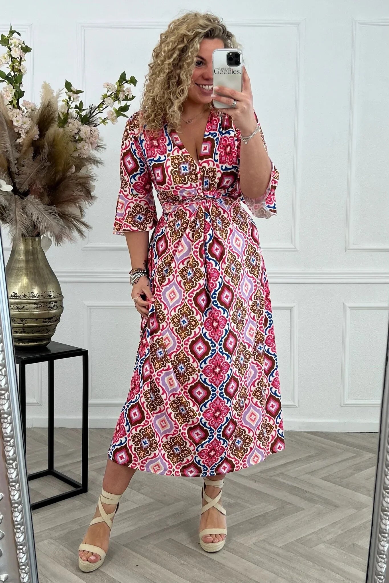 Solane — Kurzes, geknotetes Wickelkleid