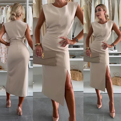 Kleid — Ärmelloses, figurbetontes Midi-Kleid