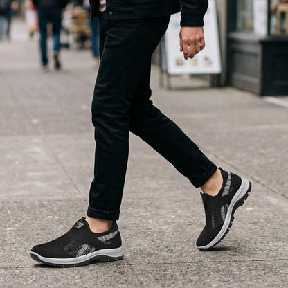 Halcombe — Atmungsaktive Mesh Slip-On Schuhe