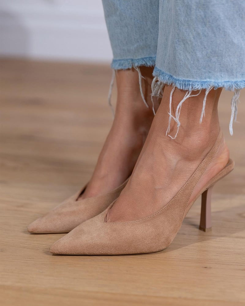 Marlena — Nude Niedrigabsatz Spitz Slingback Pumps