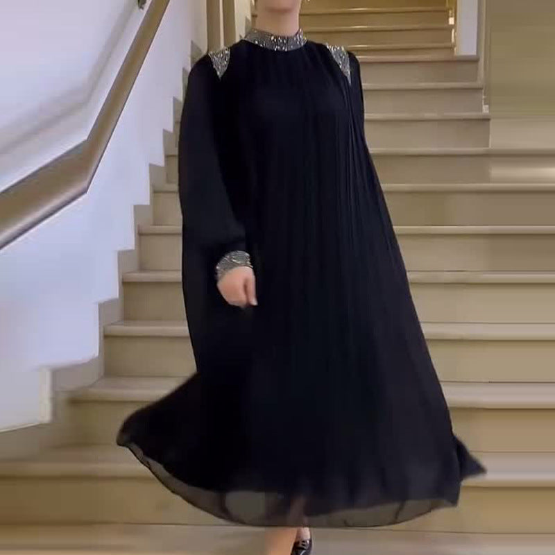 Marilore — Maxikleid mit Plissierung und Strass