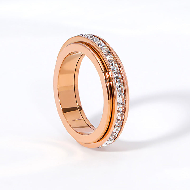Verallo — Spinner Ring aus Titanstahl mit Zirkonia