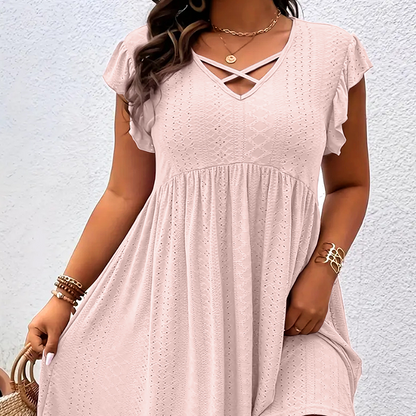 Adorine — V-Ausschnitt Kleid mit Rüschensaum und Taillierung