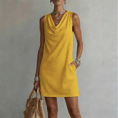 Solenari — Slim-Fit Kleid mit Kapuze